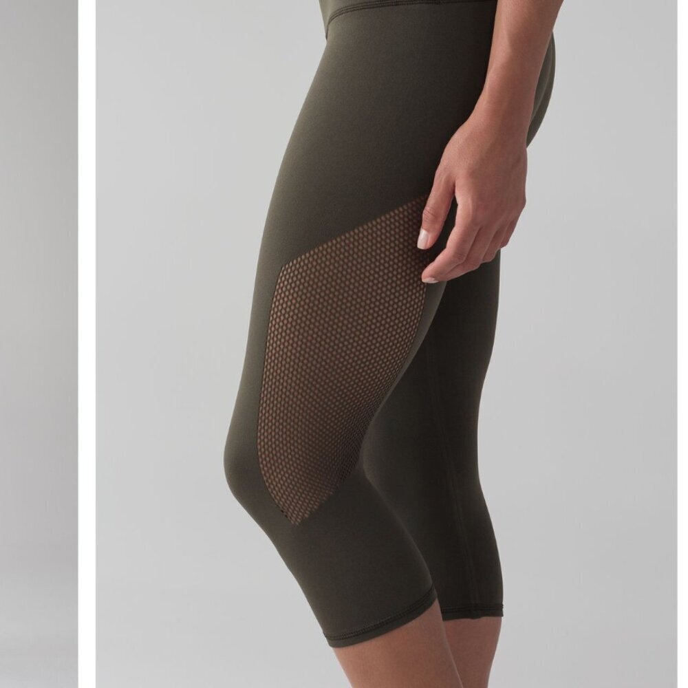 Lululemon Reveal Crop (15") Dark Olive - Size XS (0-2?) Green Capris Leggings - Picture 7 of 8